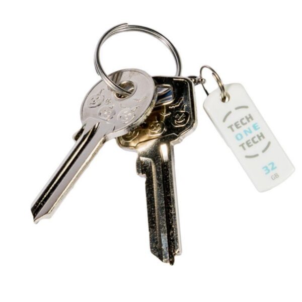 Pendrive 32GB Tech One Smart Clip - USB 2.0, Alta Velocidad y Diseño Compacto