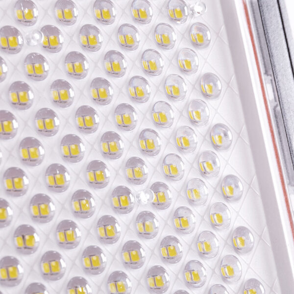 Proyector LED Solar 200W Sensor_Control Remoto Panel:5V 45W Batería: 3,3V 45.000Ma [LUM-MJ-DW904]