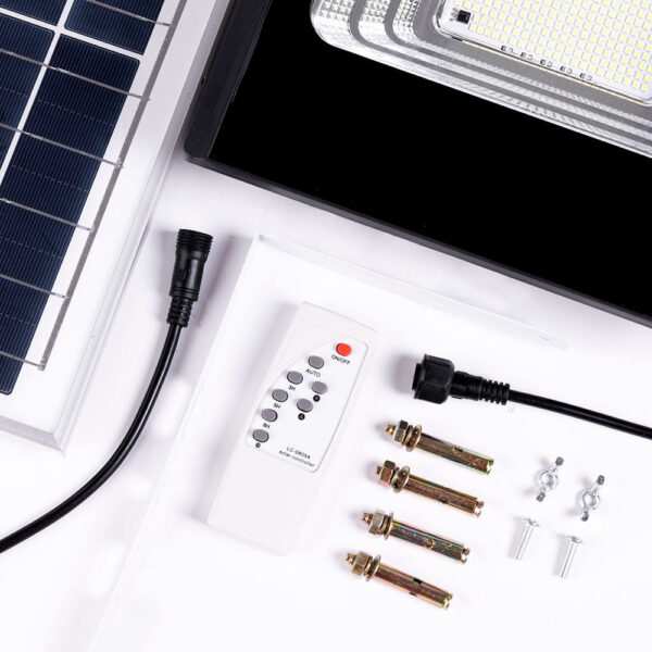 Proyector LED Solar 100W 6500K Panel: 6V/12W Batería: 3,2V/8000MaH Control Remoto [HO-SOLARFL-100W-01]