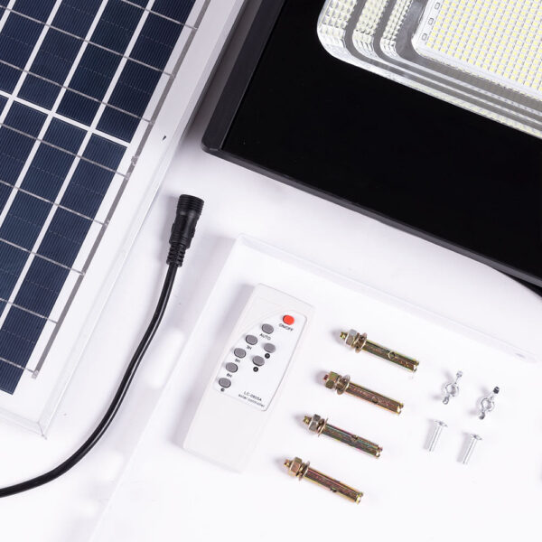 Proyector LED Solar 150W 6500K Panel: 6V/15W Batería: 3,2V/10000MaH Control Remoto [HO-SOLARFL-150W-01]