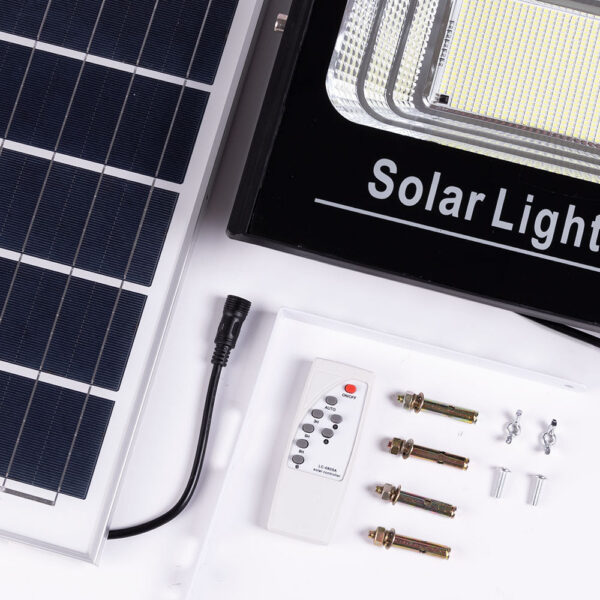 Proyector LED Solar 200W 6500K Panel: 6V/20W Batería: 3,2V/15000MaH Control Remoto [HO-SOLARFL-200W-01]