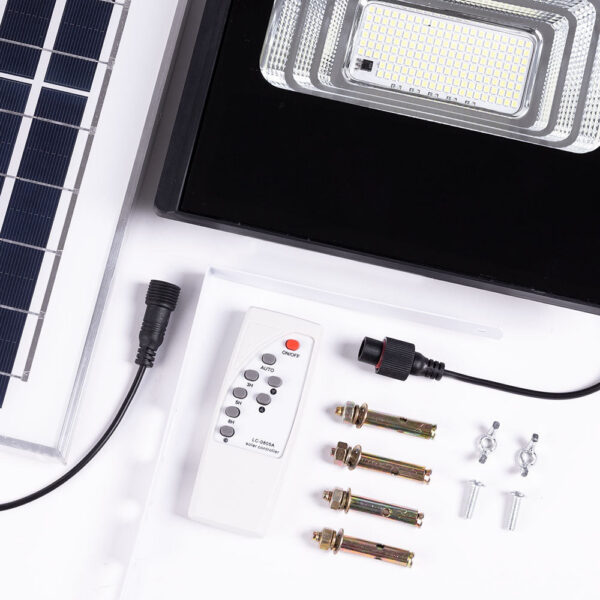 Proyector LED Solar 65W 6500K Panel: 6V/8W Batería: 3,2V/5000MaH Control Remoto [HO-SOLARFL-65W-01]