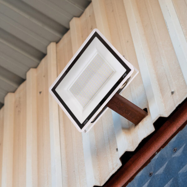 Foco Proyector LED 200W 16.000Lm 6000ºK IP66 Regulable 60,000H Acabado Blanco [LM-6016-W-CW]