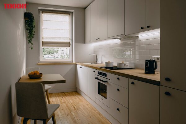 Perfíl Aluminio KIMERA-"ARRE" Anodizado Plata con Difusor Opal , Tapones y Clips Sujección 2,02M