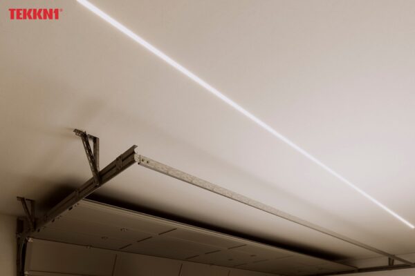 ll_38_1211_20_3 Perfíl Aluminio KIMERA-"HORST" Anodizado Negro con Difusor Opal , Tapones y Clips Sujección 2,02M