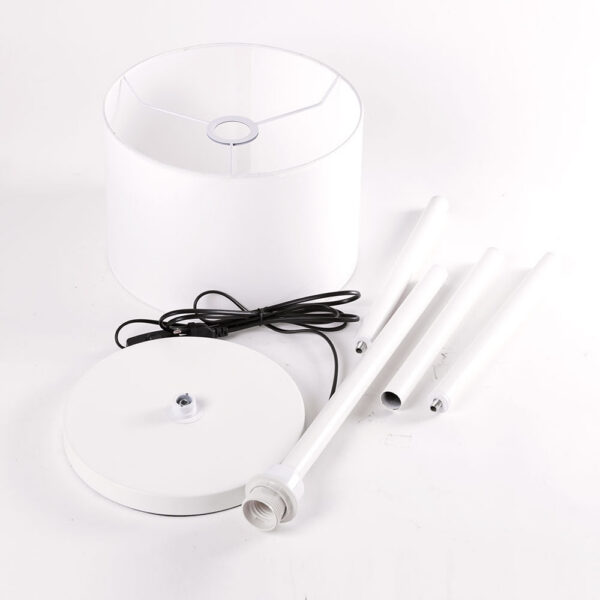 Lámpara de Suelo "Tony" [SKD-F014-W]